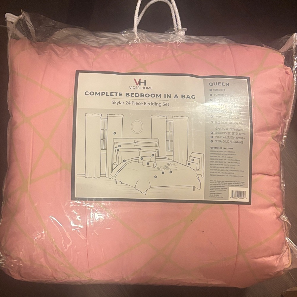 Pink Bedding Set - Queen